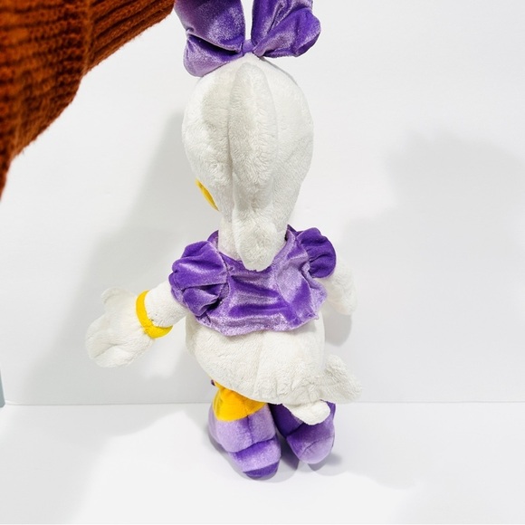 Disney Store Exclusive Daisy Duck Purple Outfit Plush - Picture 6 of 8